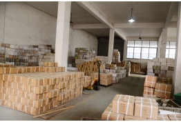 倉庫一角（jiǎo）